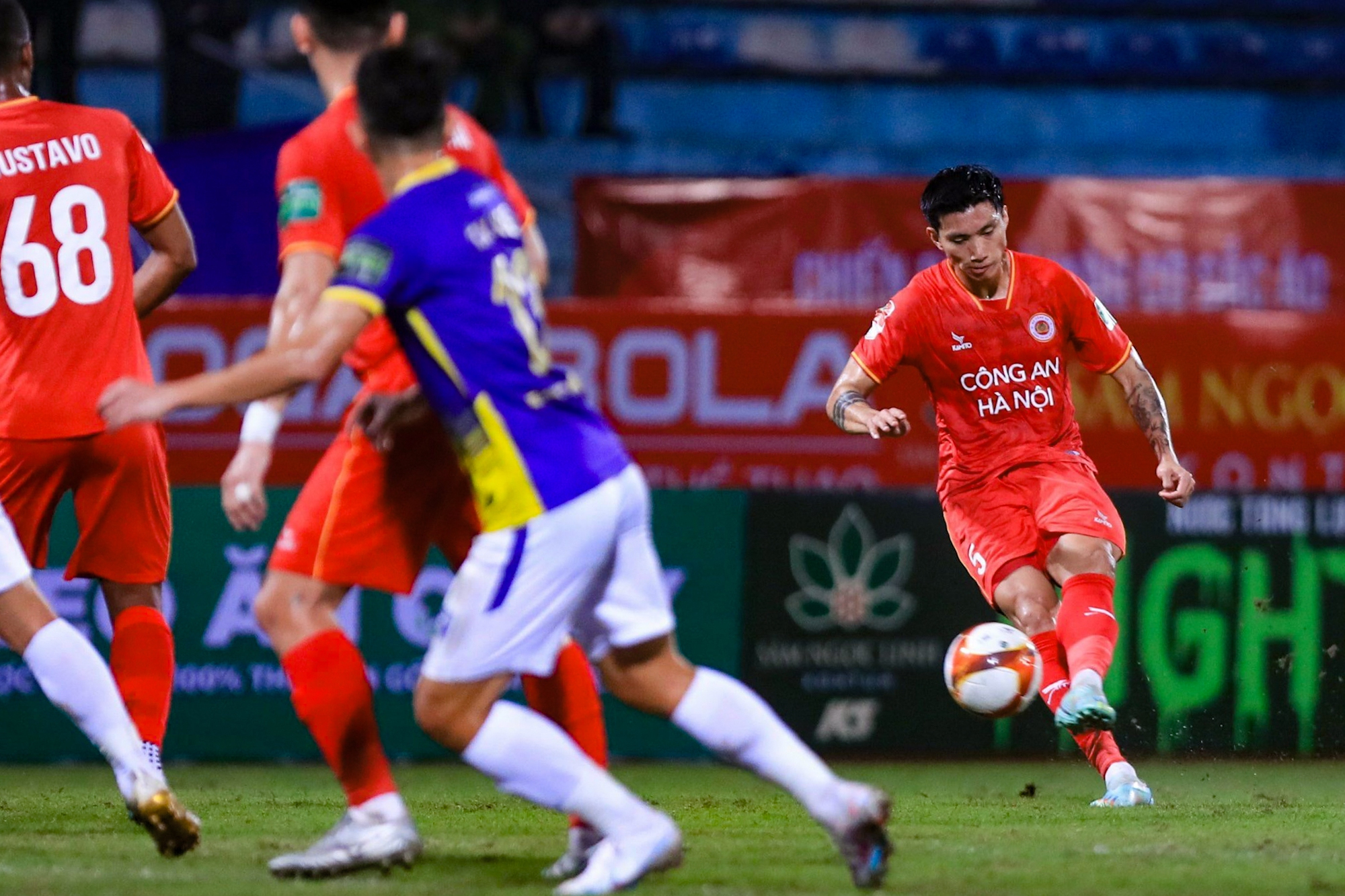 Bài học đắt giá thời thầy Park còn đó, Văn Hậu đừng vội vàng với AFF Cup kẻo lụi tàn sự nghiệp- Ảnh 4.