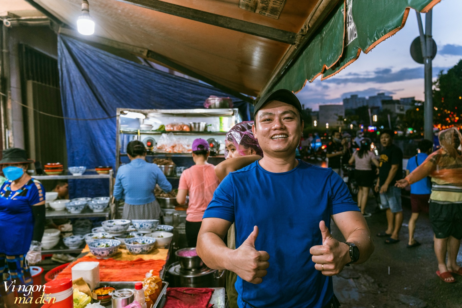 Nhân viên ngân hàng bỏ việc đi bán bún bò, tiệm lúc nào cũng kín bàn, bán vài tiếng là hết veo: "Làm nghề này cực nhưng mình được sống trọn vẹn!"- Ảnh 7.