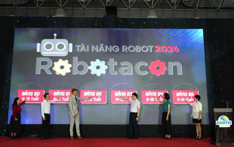 Vinamilk đồng hành cùng hơn 1500 tài năng trẻ trong cuộc thi Robotacon Wro 2024- Ảnh 6.