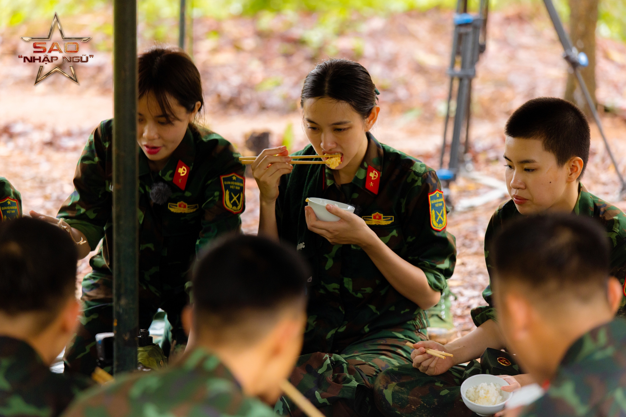 1 loại quả lạ khiến Hoa hậu Thùy Tiên, Uyển Ân bối rối hoang mang, 4 người ăn thử vẫn đoán sai bét!- Ảnh 13.