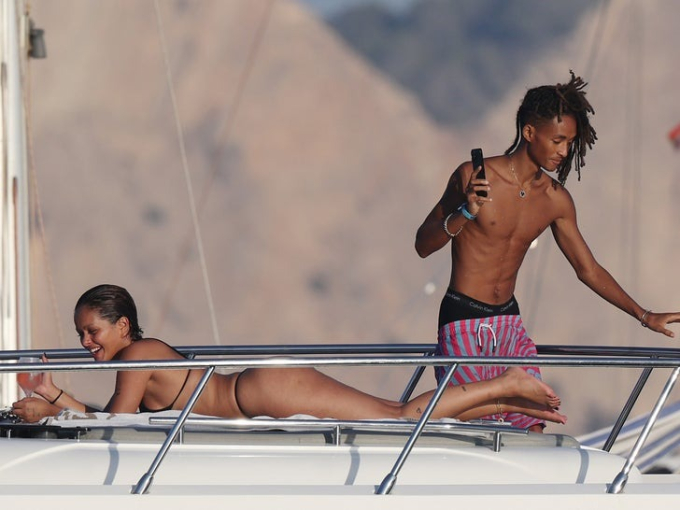 Photos of Will Smith's son "cheating" behind his girlfriend's back for 4 years revealed - Photo 3.