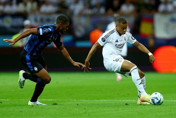 Mbappe ghi bàn ngay trận ra mắt, Real Madrid giành Siêu cúp châu Âu- Ảnh 1.