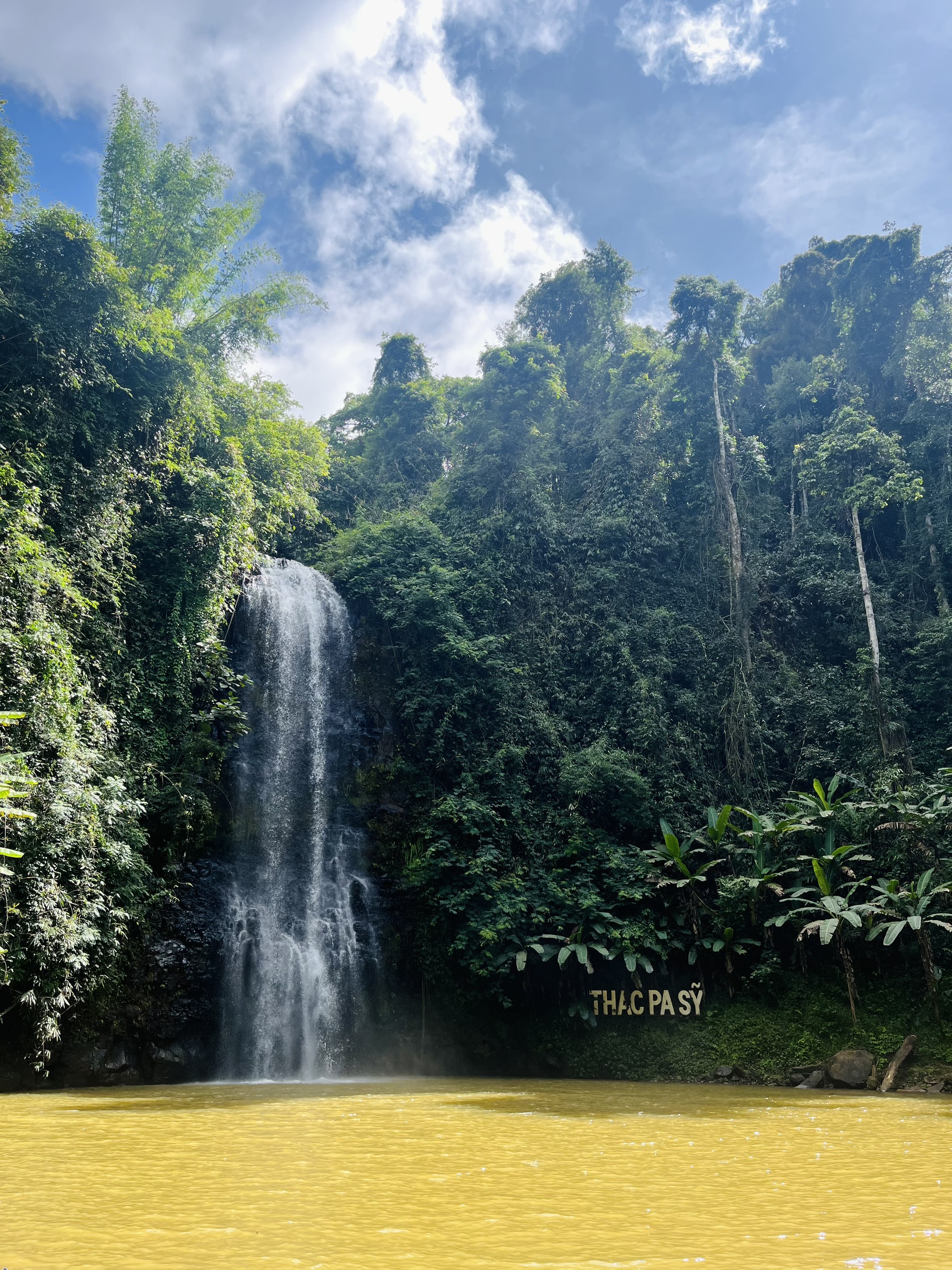 Gia đình 5 người, 3 thế hệ đi Hà Nội - Măng Đen: Ăn chơi xả láng 11 ngày vẫn dư tiền mang về!- Ảnh 7.