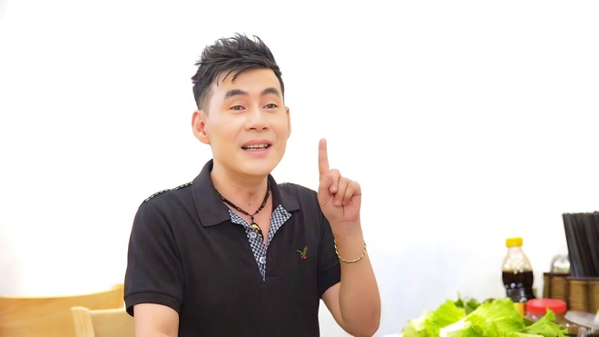 Nam ca sĩ biết 4 ngoại ngữ, hát 2 bài nhận 2 cây vàng, có biệt danh "ông hoàng gameshow" giờ ra sao?- Ảnh 4.