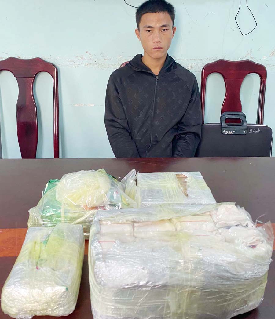 Vận chuyển thuê 6 bánh heroin, 2 kg ma túy lấy 50 triệu đồng- Ảnh 2.