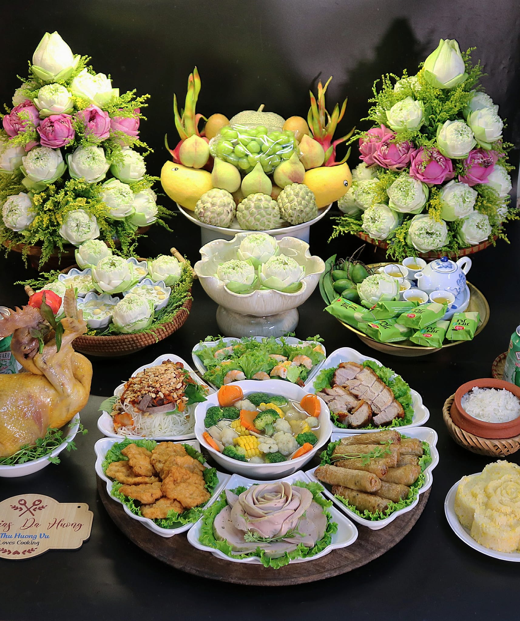 Ngắm 6 m&acirc;m c&uacute;ng Rằm th&aacute;ng 7 đong đầy t&acirc;m &yacute;, tr&agrave;n trề y&ecirc;u thương trong ng&agrave;y lễ Vu Lan- Ảnh 4.