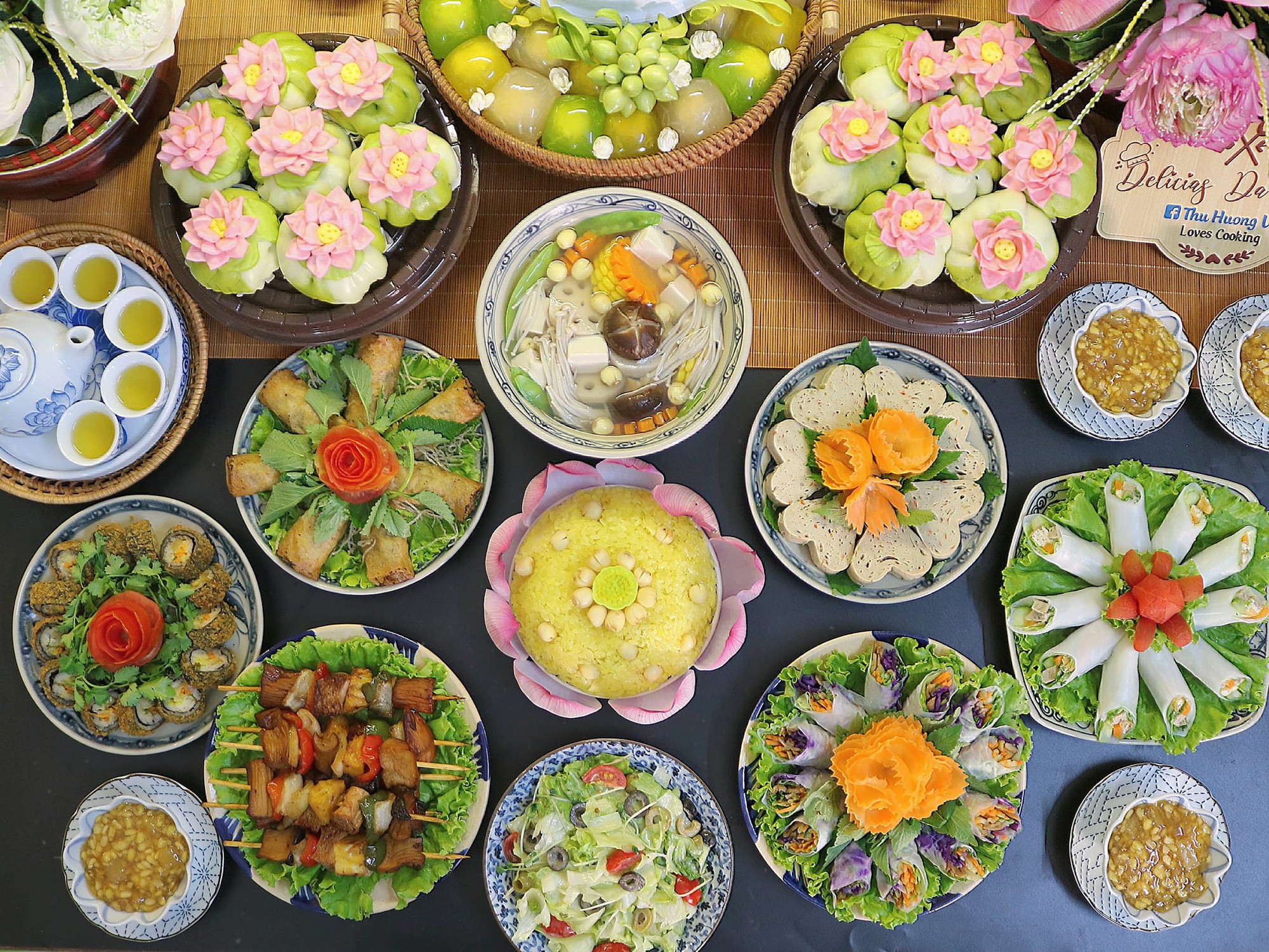 Ngắm 6 m&acirc;m c&uacute;ng Rằm th&aacute;ng 7 đong đầy t&acirc;m &yacute;, tr&agrave;n trề y&ecirc;u thương trong ng&agrave;y lễ Vu Lan- Ảnh 2.