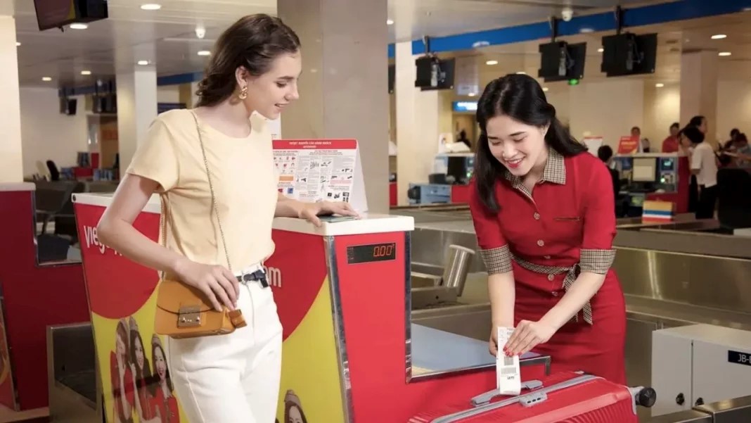 Dịch vụ từ trái tim với nụ cười tỏa nắng trên khắp các chuyến bay Vietjet- Ảnh 2.