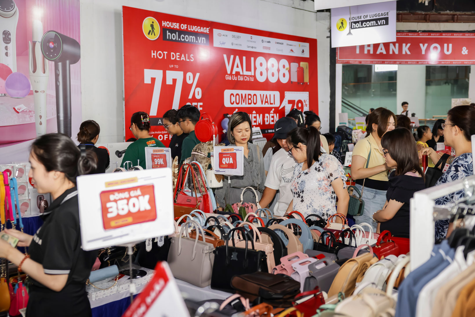 Siêu hội hàng hiệu Mega Sale Festival với quy mô lớn bậc nhất đã sẵn sàng với giá sốc bất ngờ!- Ảnh 6.