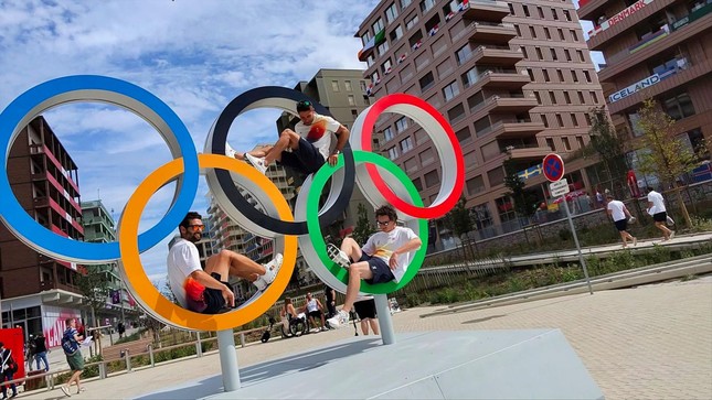 Làng Olympic, cái nóng và 'trách nhiệm với nhân loại'- Ảnh 1.