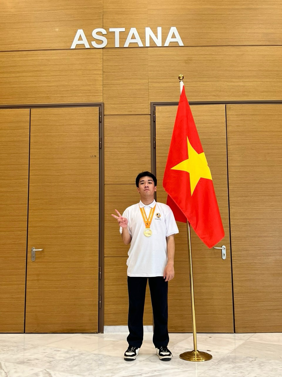 Vượt 20km mỗi ngày đi học và hành trình giành huy chương vàng Olympic quốc tế- Ảnh 2.