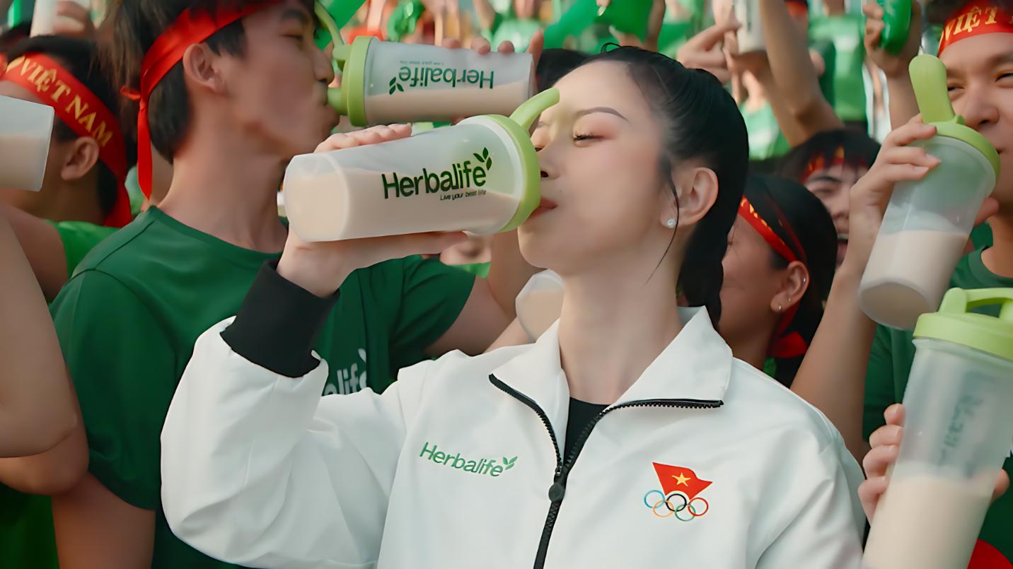 Herbalife ra mắt video âm nhạc “Tiếp Lửa Vinh Quang” kỷ niệm hành trình đồng hành lâu dài cùng thể thao Việt Nam- Ảnh 1.