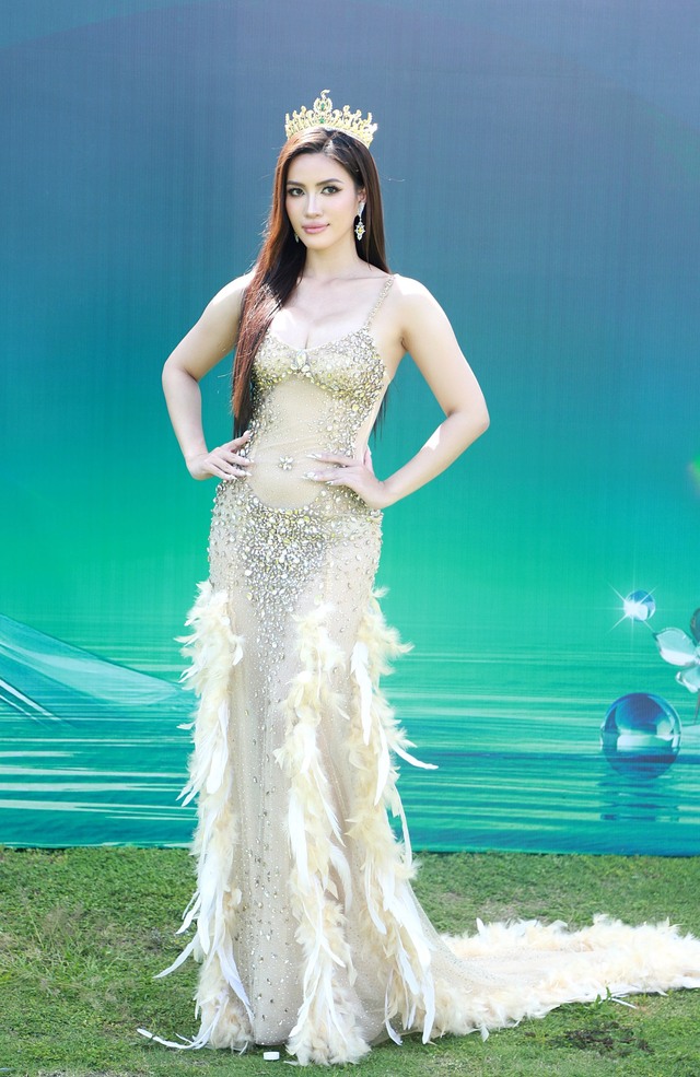 Thảm đỏ Miss Grand Vietnam: Lương Thùy Linh lộ eo kém thon, Thùy Tiên không hở bạo vẫn nổi giữa dàn mỹ nhân "nóng bỏng"- Ảnh 5.