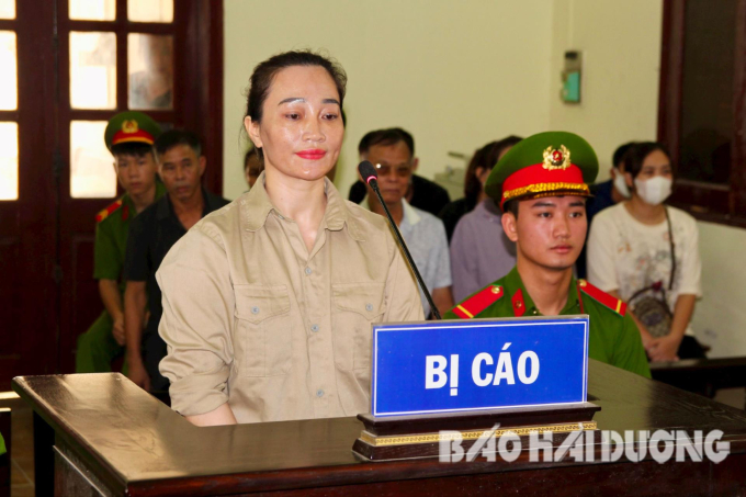 Từ cô đồng “đúng nhận sai cãi” đến vòng lao lý: Dòng tiền dồn dập đổ về tài khoản Trương Thị Hương là từ đâu?- Ảnh 3.