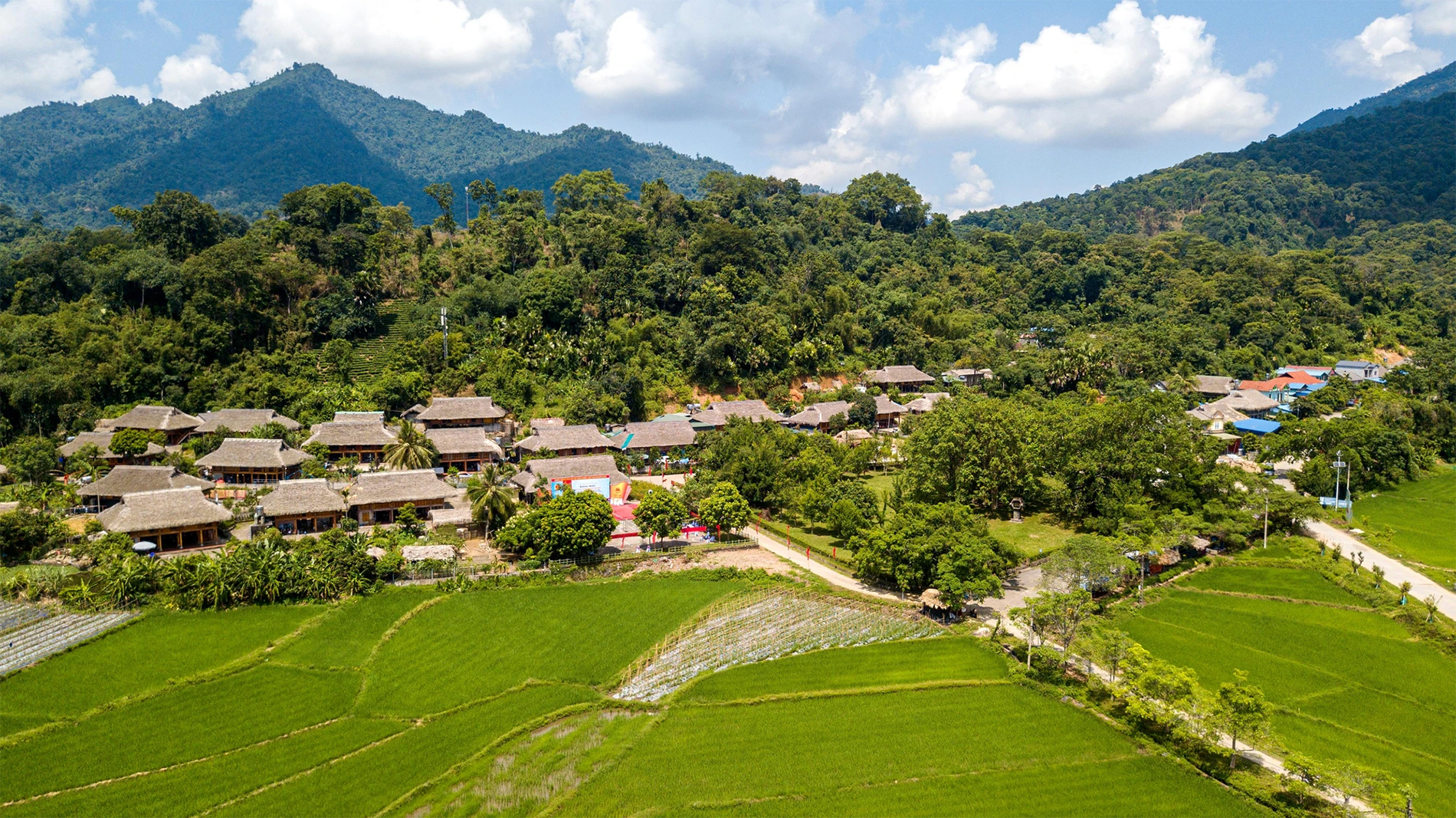 Tháng 8, thời điểm tuyệt vời nhất để đến Tuyên Quang: Rước đèn tại lễ hội Trung thu lớn nhất cả nước, check-in ngọn thác 15 tầng đẹp tựa tiên cảnh- Ảnh 32.