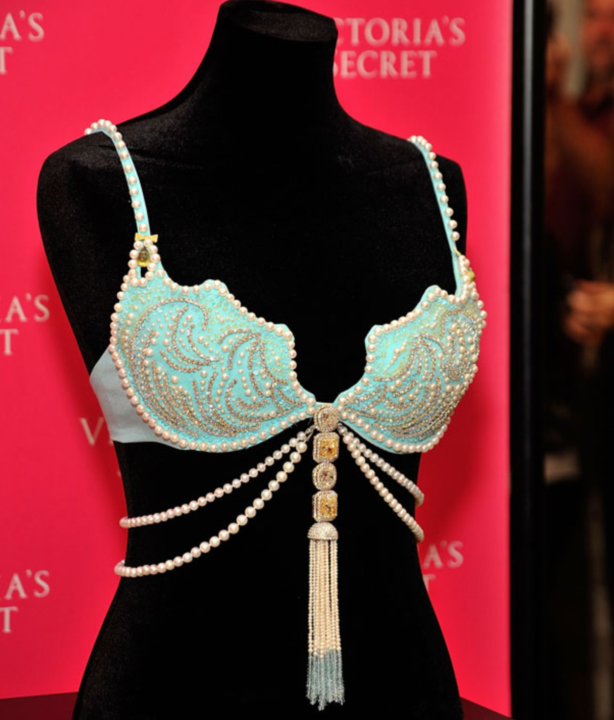 12 chiếc fantasy bra bạc tỉ ấn tượng nhất của Victoria's Secret, có mẫu còn lập kỉ lục Guinness- Ảnh 27.