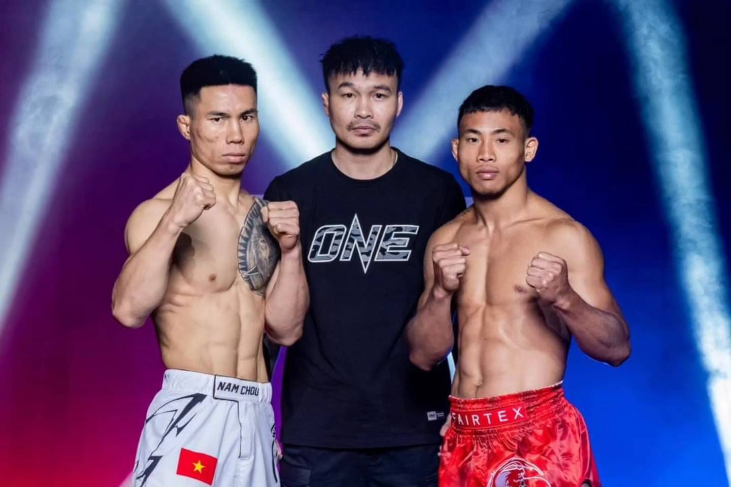 Võ sĩ Việt Nam tung liên hoàn đấm, thắng knock-out ngay trong trận ra mắt giải đấu danh giá- Ảnh 1.