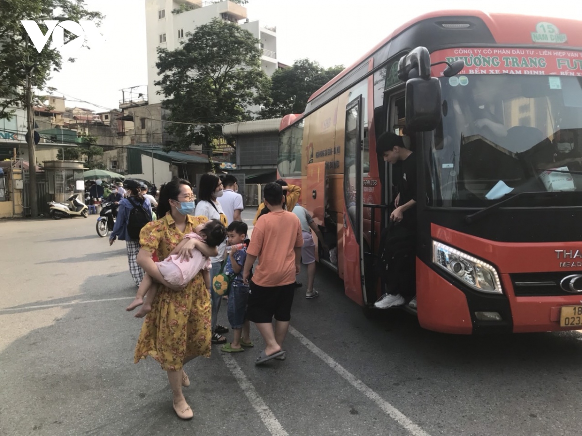 Bến xe, ga tàu ở Hà Nội sẵn sàng “gồng mình” phục vụ dịp nghỉ lễ Quốc khánh- Ảnh 2.