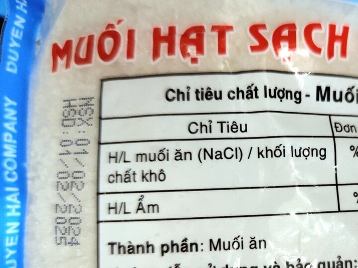 Tại sao muối đóng gói vẫn được ghi hạn sử dụng?- Ảnh 1.