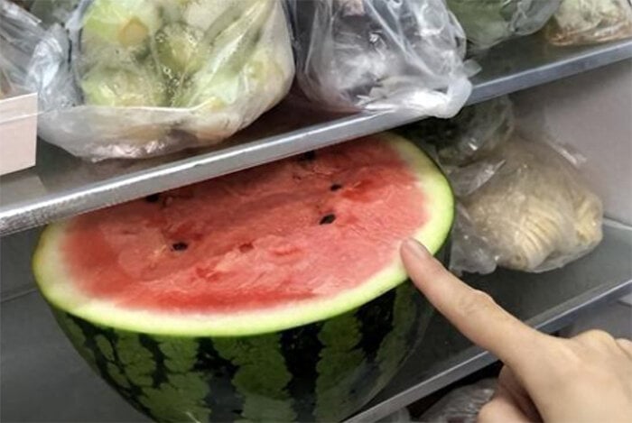 Dưa hấu để tủ lạnh qua đ&ecirc;m c&oacute; thực sự nguy hiểm?- Ảnh 5.
