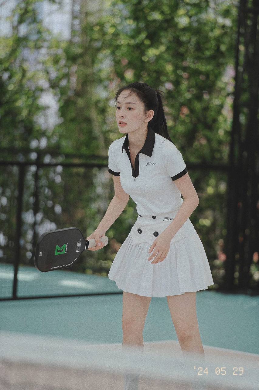 Hội gái xinh vẫn lên sân pickleball giữa bão thị phi: “Vui vẻ lên, ai mặc gì kệ đi”