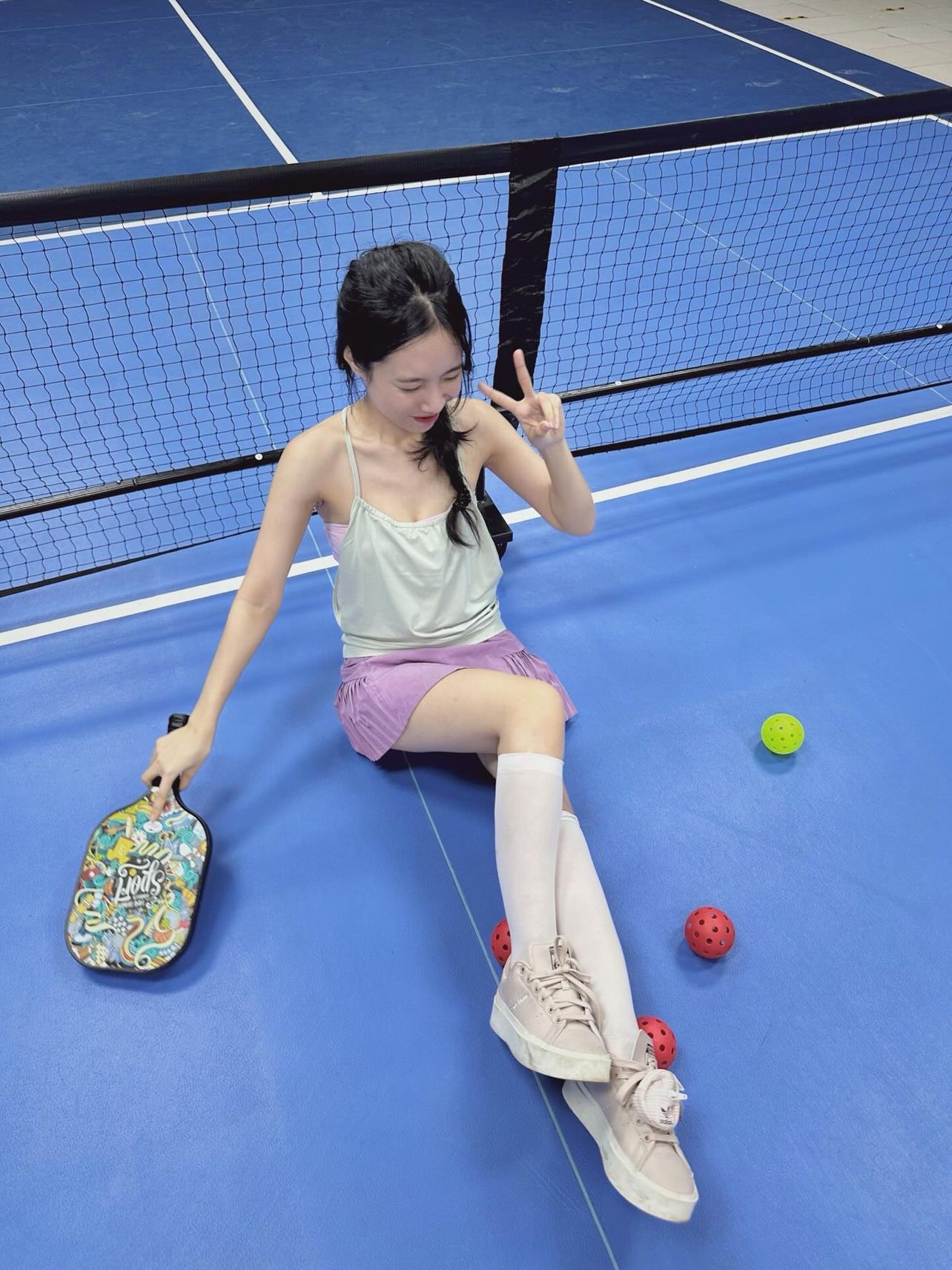 Hội gái xinh vẫn lên sân pickleball giữa bão thị phi: “Vui vẻ lên, ai mặc gì kệ đi”