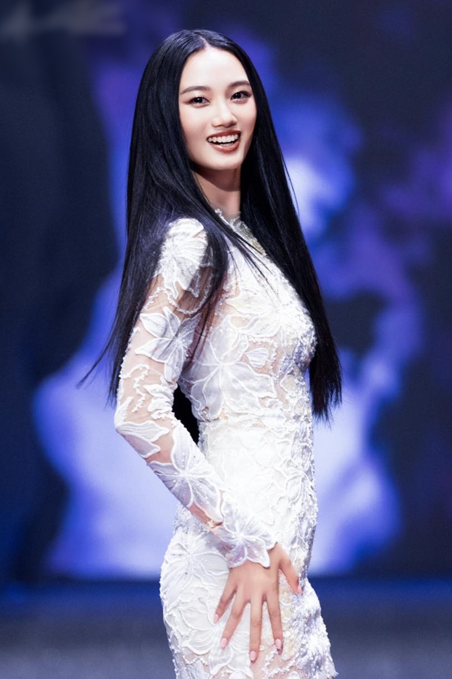 Kỳ Duyên "hiện nguyên hình" trong phần thi ứng xử Miss Universe Vietnam- Ảnh 13.