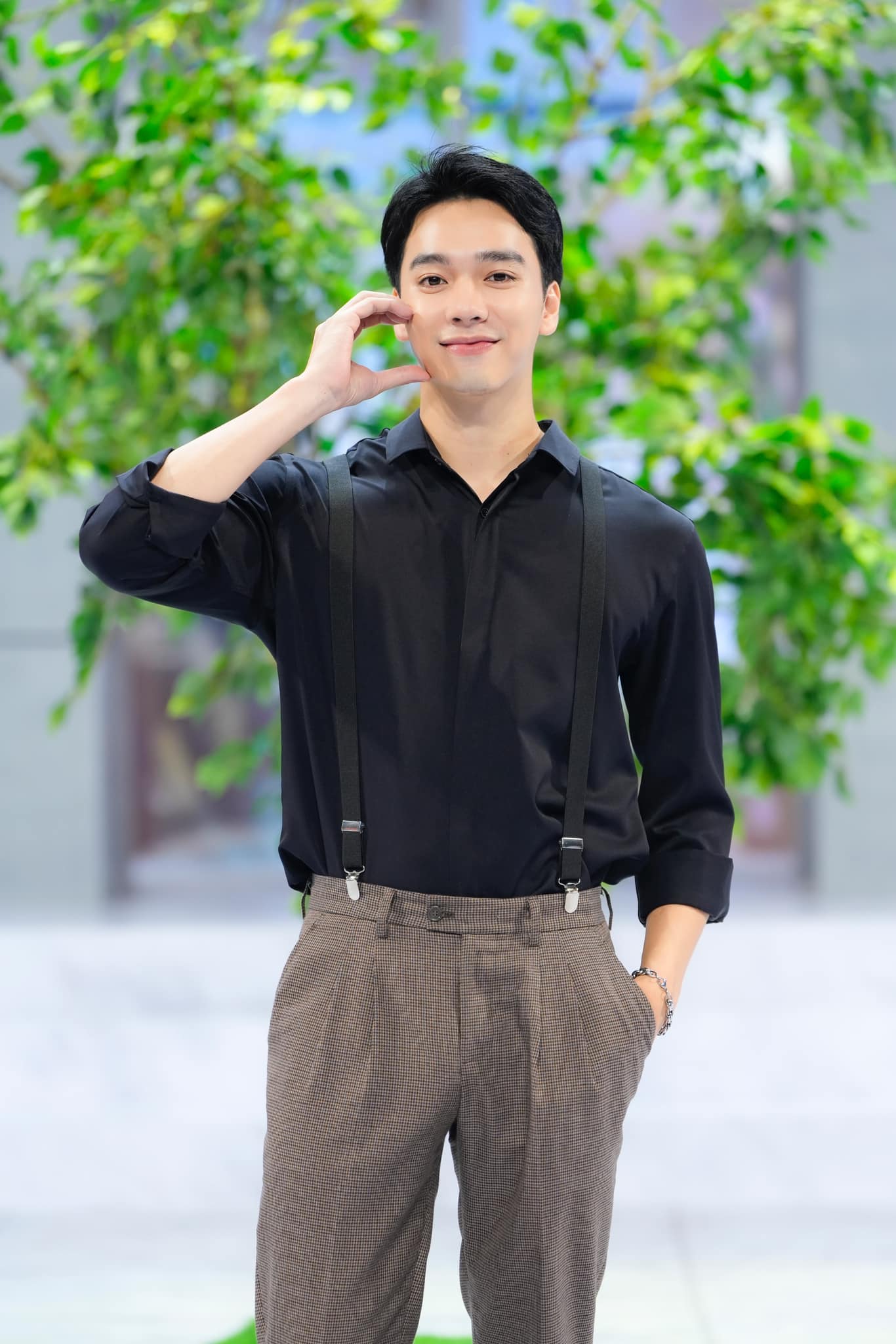 Eng chiroyli yalangoch qizlar fohishalardir. Lesbian külotlu porno onlayn