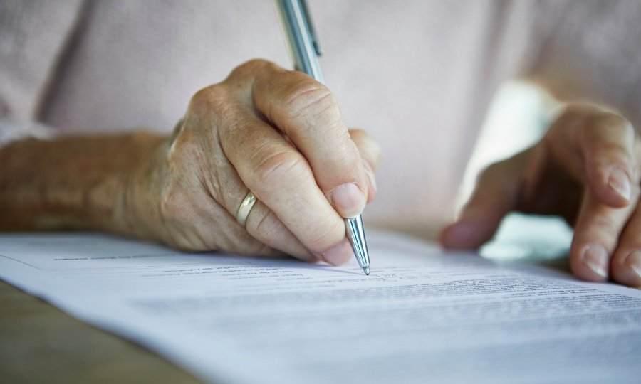 Cụ &ocirc;ng qua đời để lại cho người gi&uacute;p việc hơn 7 tỷ đồng, con g&aacute;i ruột chỉ được nhận 3 ngh&igrave;n đồng: Biết nguy&ecirc;n do ai cũng thấy x&oacute;t xa- Ảnh 1.