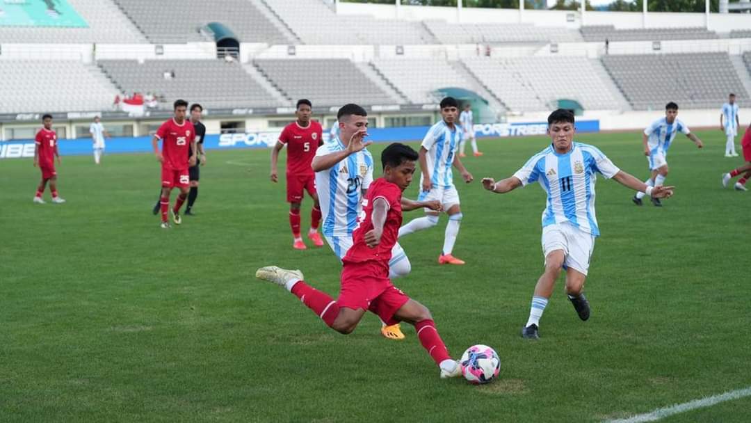 Tuyển Indonesia thua đau đối thủ Đông Nam Á, "trở lại mặt đất" sau trận thắng Argentina- Ảnh 1.