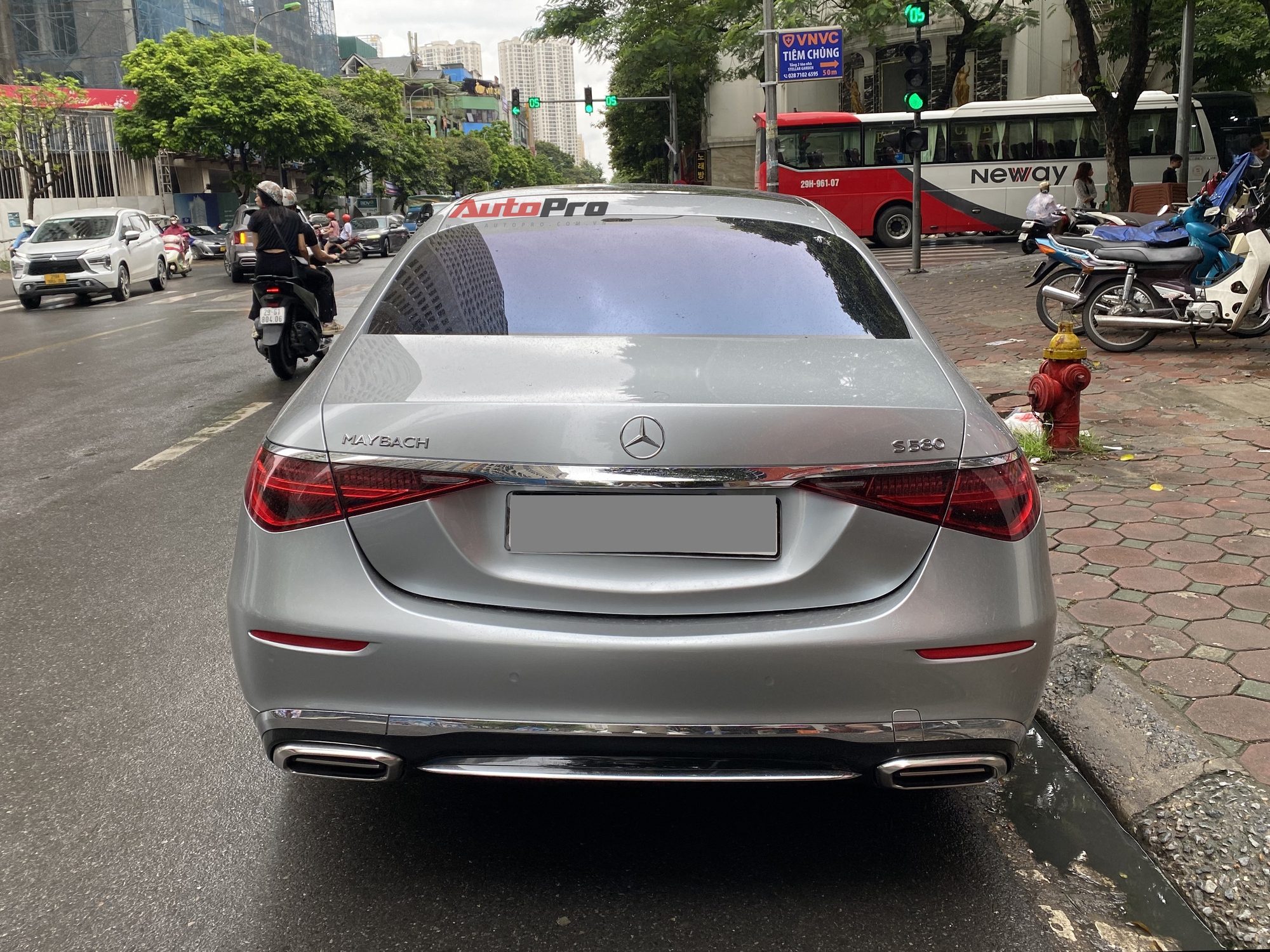 Mercedes-Maybach S 580 hàng hiếm lăn bánh trên phố Hà Nội: Giá khoảng 17 tỷ, màu độc, không bán chính hãng- Ảnh 5.