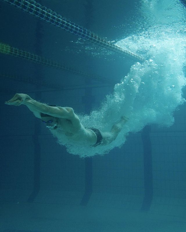 Olympic athlete caught sleeping in the park turns out to be the world's most attractive swimmer, with a face like a movie star and a body that everyone admires - Photo 9.