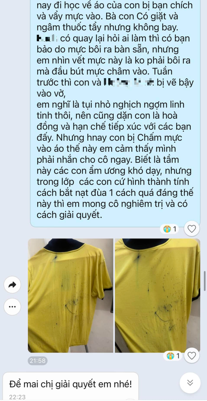 Bà mẹ chia sẻ hình ảnh chiếc áo con trai lấm tấm mực, phụ huynh khác hốt hoảng: "Chuyển trường ngay, chị còn đợi điều gì nữa?"- Ảnh 1.