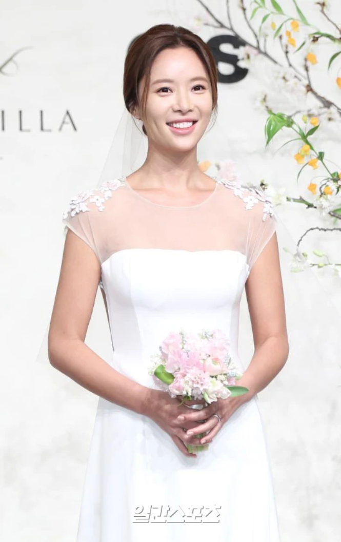 Hwang Jung Eum chia tay bạn trai cầu thủ kém 7 tuổi chỉ sau 2 tuần hẹn hò- Ảnh 5.