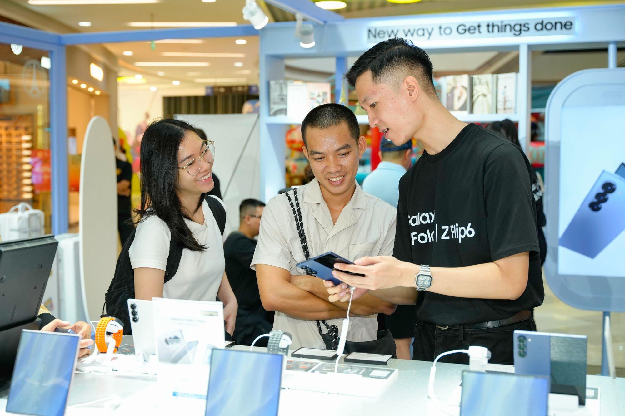 Đại tiệc âm nhạc Samsung dậy sóng cư dân mạng: Dàn sao khủng đổ bộ phố Nguyễn Huệ ngày 9/8 - Ảnh 2.