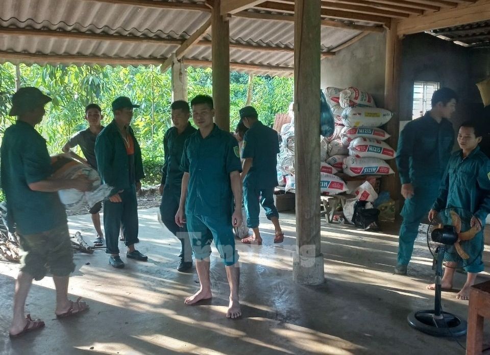 Yên Bái, Lào Cai: Mưa lớn, lũ lên, có nơi nước ngập sâu cả mét- Ảnh 8.