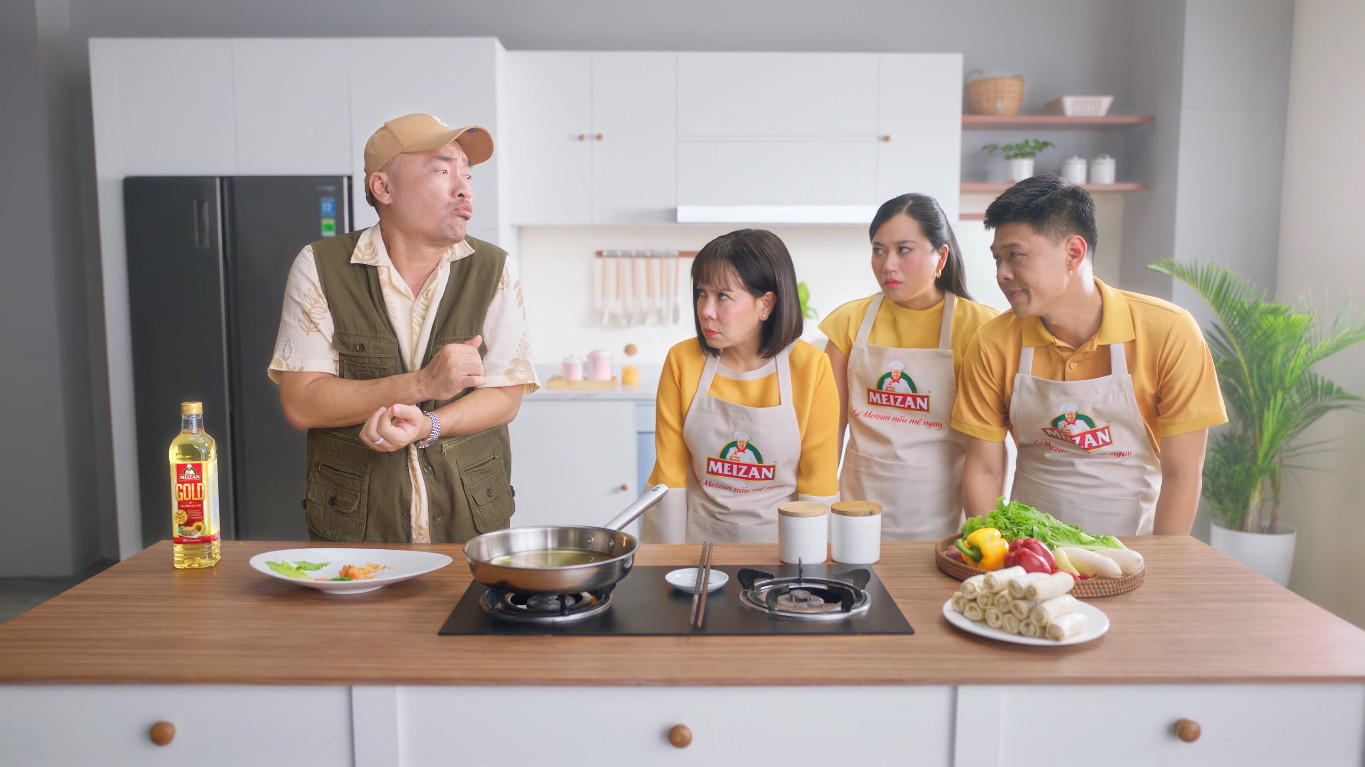 Tiến Luật “đau khổ” vì Việt Hương, Lâm Vỹ Dạ, Trung Ruồi “khó” vượt chông gai- Ảnh 3. Tiến Luật “đau khổ” vì Việt Hương, Lâm Vỹ Dạ, Trung Ruồi “khó” vượt chông gai- Ảnh 3.