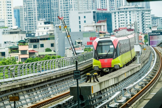 Người dân Hà Nội chính thức được đi tuyến metro gần 35.000 tỷ đồng sau 14 năm chờ đợi- Ảnh 4.