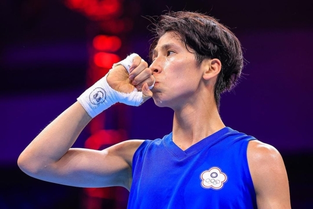 Xoay quanh tranh cãi giới tính ở Olympic, nữ võ sĩ bức xúc: “Tôi sốc khi bác sĩ kiểm tra bên trong quần của mình”- Ảnh 2.