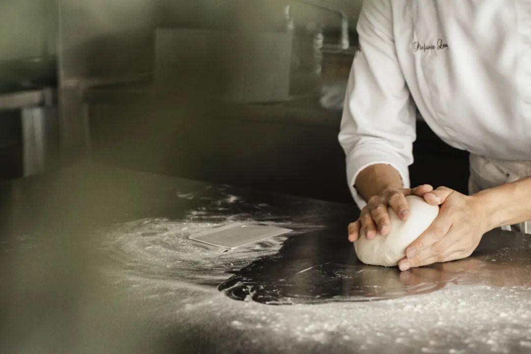 Nữ luật sư bỏ việc ở tuổi 30 để làm đầu bếp, dành 12 tiếng nấu ăn mỗi ngày: "Làm việc mình thích, bạn sẽ không bao giờ cảm thấy kiệt sức"- Ảnh 29.