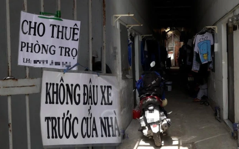 Chủ nhà trọ, chung cư ở Hà Nội "hét" tăng giá, người thuê "méo mặt"- Ảnh 1.