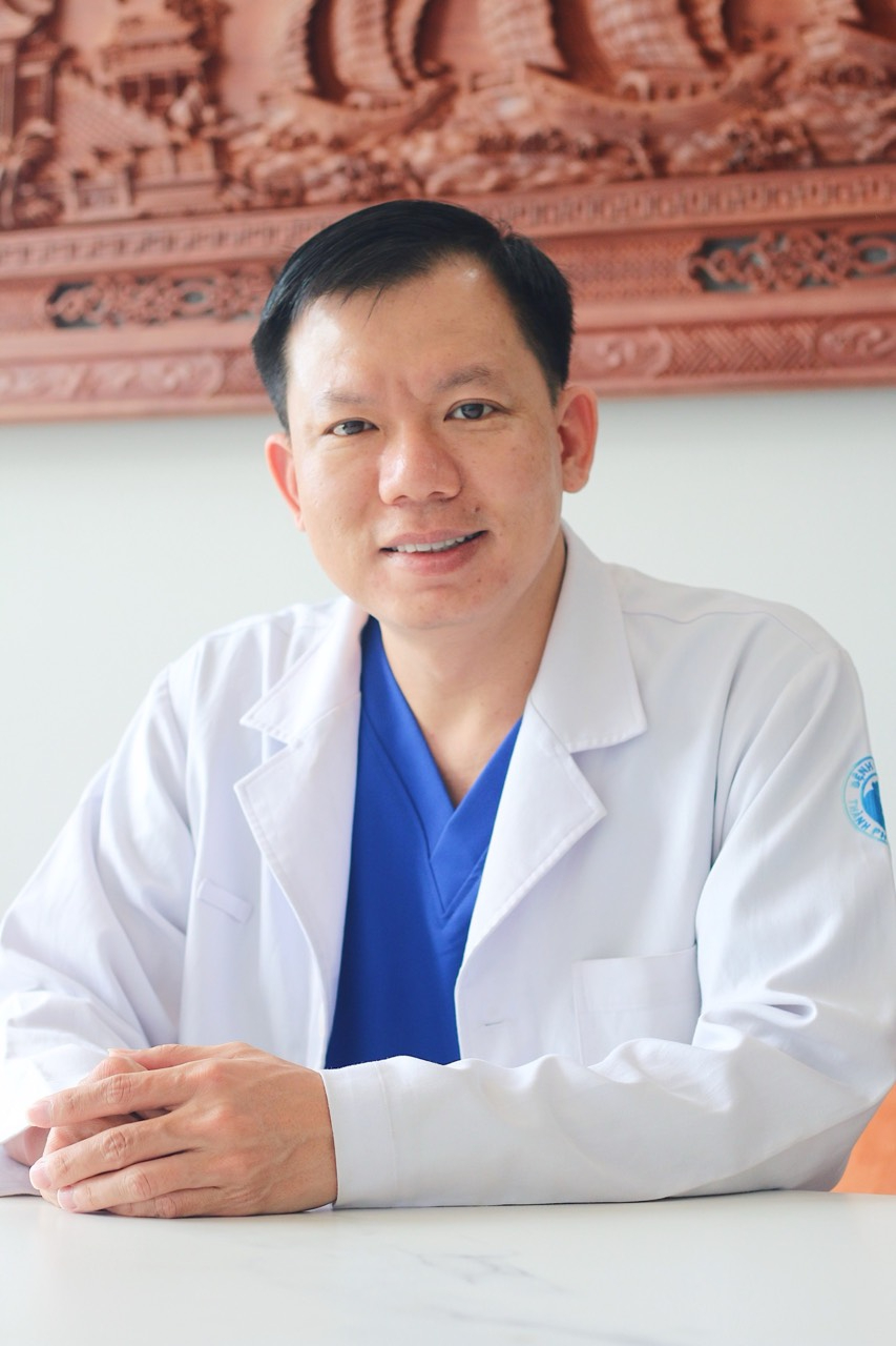 Một hoa hậu nổi tiếng chê bác sĩ Cao Hữu Thịnh kém duyên khi soi mói chuyện sinh đẻ của Xoài Non- Ảnh 2. Một hoa hậu nổi tiếng chê bác sĩ Cao Hữu Thịnh kém duyên khi soi mói chuyện sinh đẻ của Xoài Non- Ảnh 2.