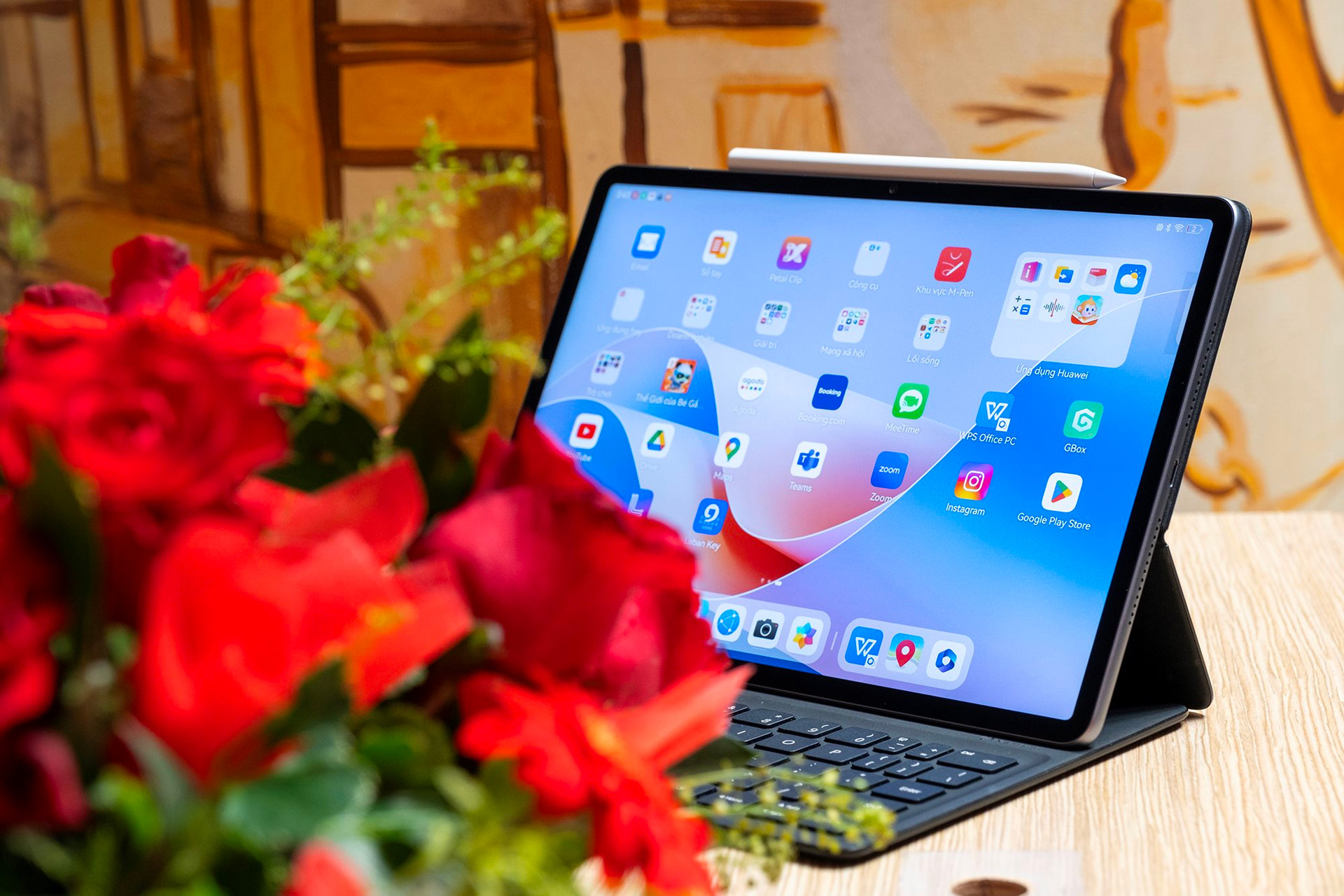 Huawei ra mắt máy tính bảng mỏng nhẹ, màn hình như Huawei ra mắt máy tính bảng mỏng nhẹ, màn hình như