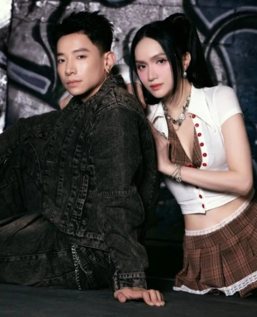 Hương Giang công khai tình tứ, kè kè bên người yêu ngay trên sóng- Ảnh 17. Hương Giang công khai tình tứ, kè kè bên người yêu ngay trên sóng- Ảnh 17.