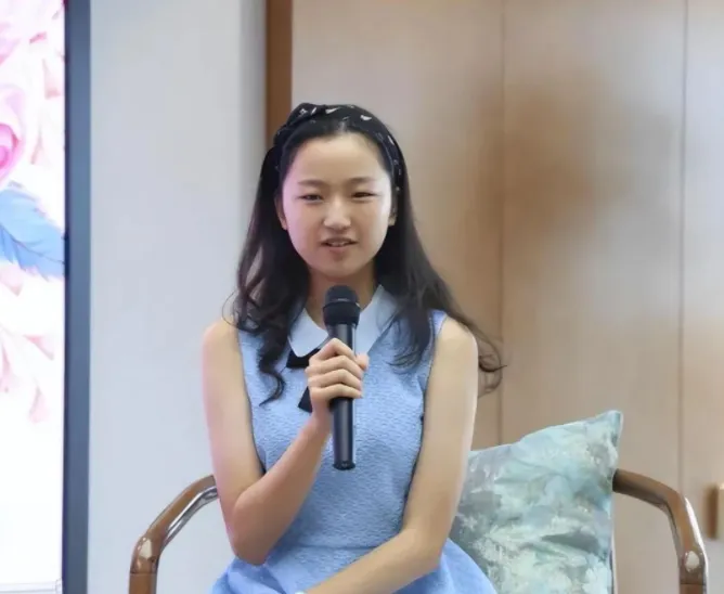 Thi đại học được kết quả Á khoa, nữ sinh được ĐH Thanh Hoa gọi điện mời nhập học ngay trong đêm: Tuyên bố 5 chữ khiến cả nhà đều bất ngờ- Ảnh 2.