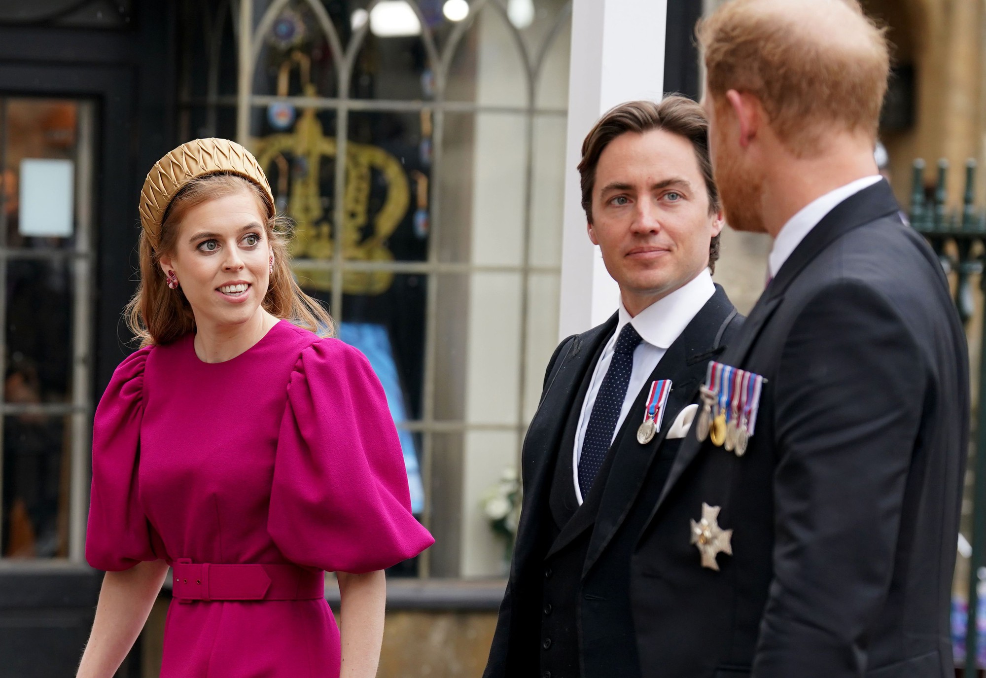 Vợ chồng Công chúa Beatrice được kỳ vọng thay thế vị trí trong hoàng gia của Harry - Meghan bởi sự trưởng thành và ngày càng tự tin- Ảnh 2. Vợ chồng Công chúa Beatrice được kỳ vọng thay thế vị trí trong hoàng gia của Harry - Meghan bởi sự trưởng thành và ngày càng tự tin- Ảnh 2.