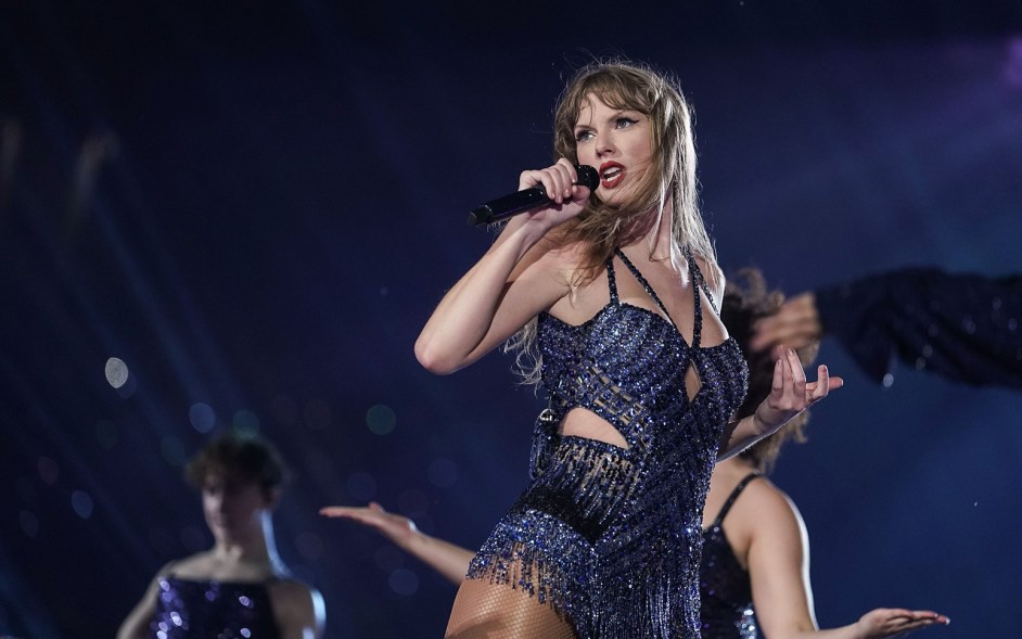 Taylor Swift thiệt hại bao nhiêu tiền khi hủy 3 đêm diễn vì khủng bố?