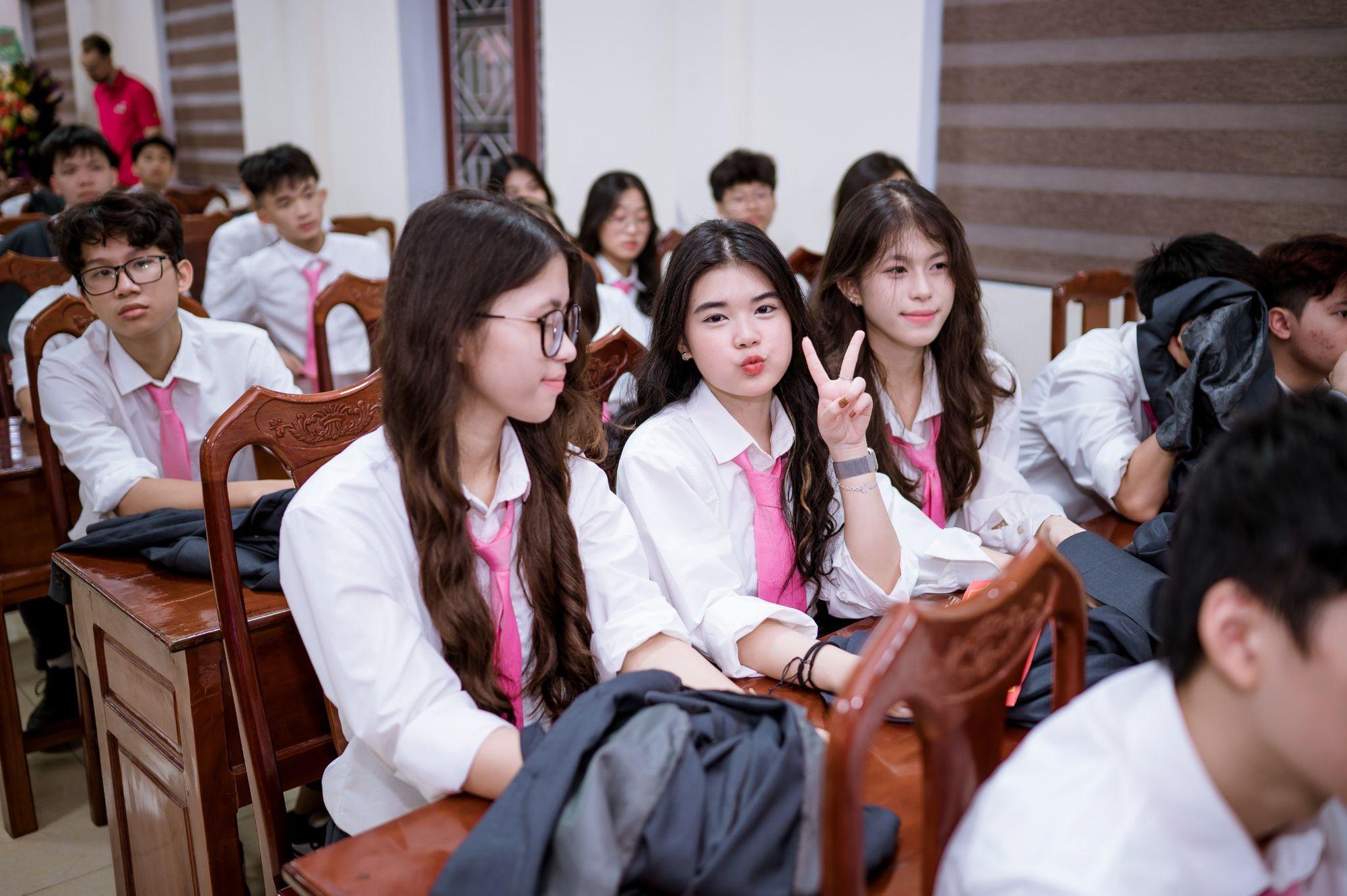 Những “chàng thơ, nàng thơ” đa tài tại TH School- Ảnh 2.