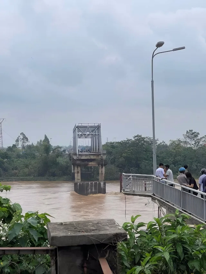 Sập cầu Phong Châu: Một DN từng tham gia sửa chữa khẳng định "không đụng chạm gì đến kết cấu bên trong"- Ảnh 3.