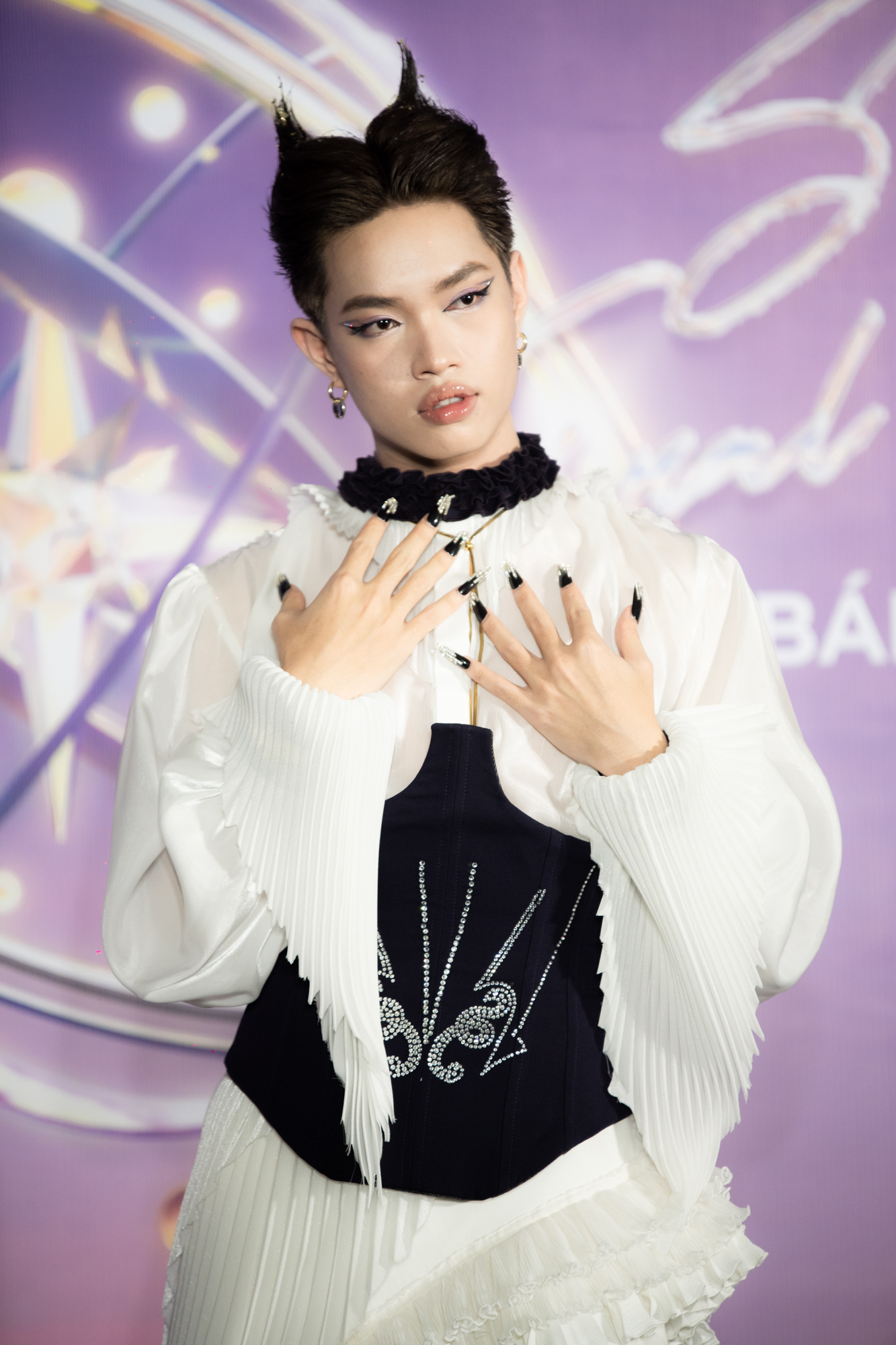 Thảm đỏ Bán kết Miss Universe Vietnam: Bùi Quỳnh Hoa - Mai Ngô đọ sắc 